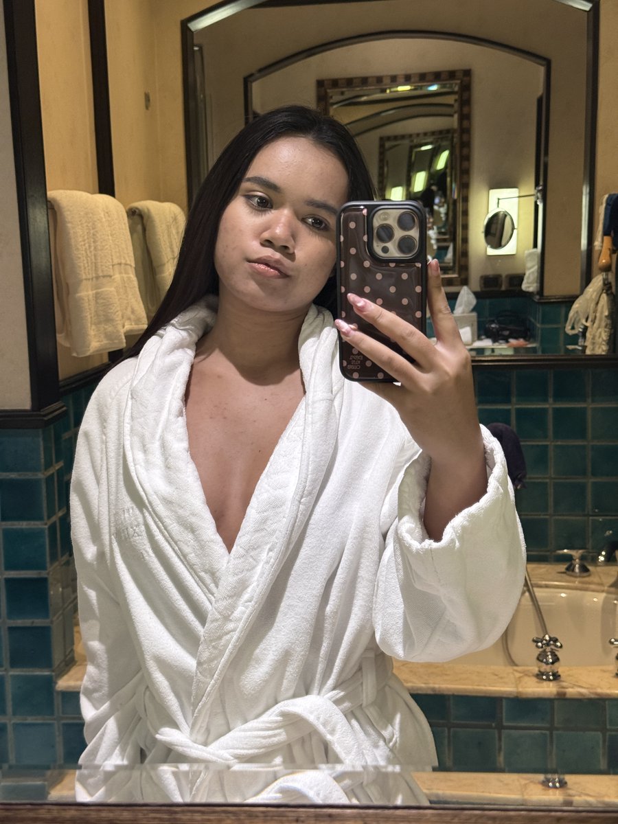 NinonBabe's tweet photo. are you single? https://t.co/aA3SjjVapW