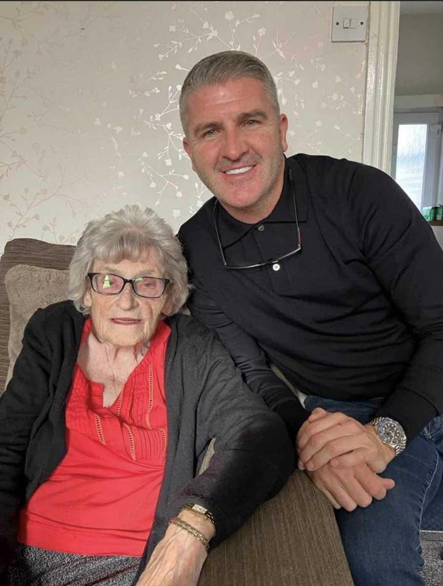 The club is sad to report that one of Bury Football Club’s longest serving personalities has sadly passed away.

Joan Curtis was a familiar face for generations of supporters, having dedicated most of her working life to the Shakers.

Rest in peace, Joan.