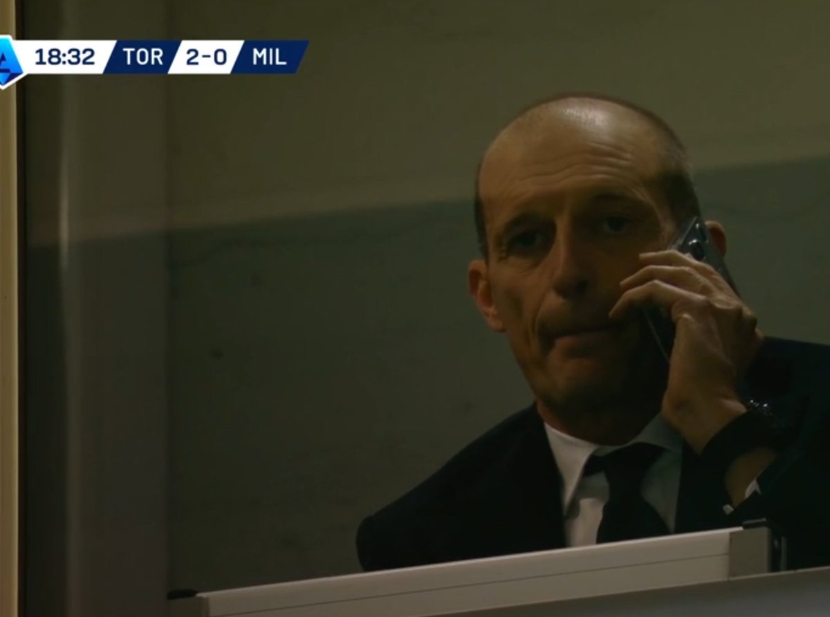 "Papà non andare mai via"
Utente medio Milanista.
Io non ho mai visto un #Milan più brutto in vita mia, e spero che se ne vada via il prima possibile, non da oggi, ma da quando è stato preso.  #Torino