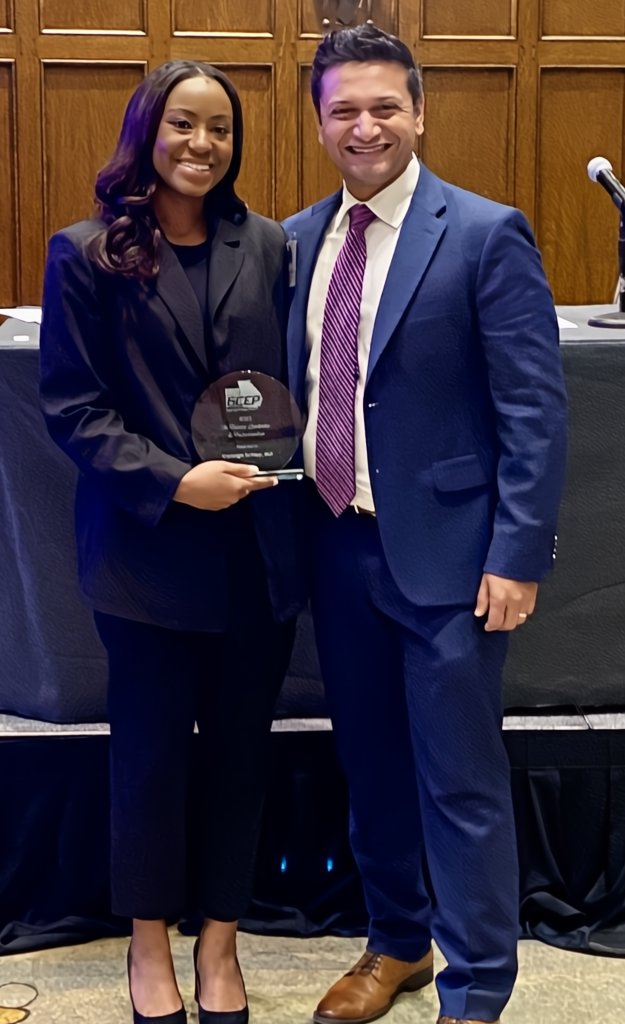 EmoryEM's tweet photo. At the @GAemergency EM Leadership and Advocacy Conference, Dr. Carleigh Schley, PGY2, received the In-Training Professionalism and Service Award 👏
The #EmoryEM team led 11 sessions/roundtables including the GCEP Update by @DrShamieDas, GCEP President.
https://t.co/UXidpO92uO https://t.co/zA3Lvbj13G