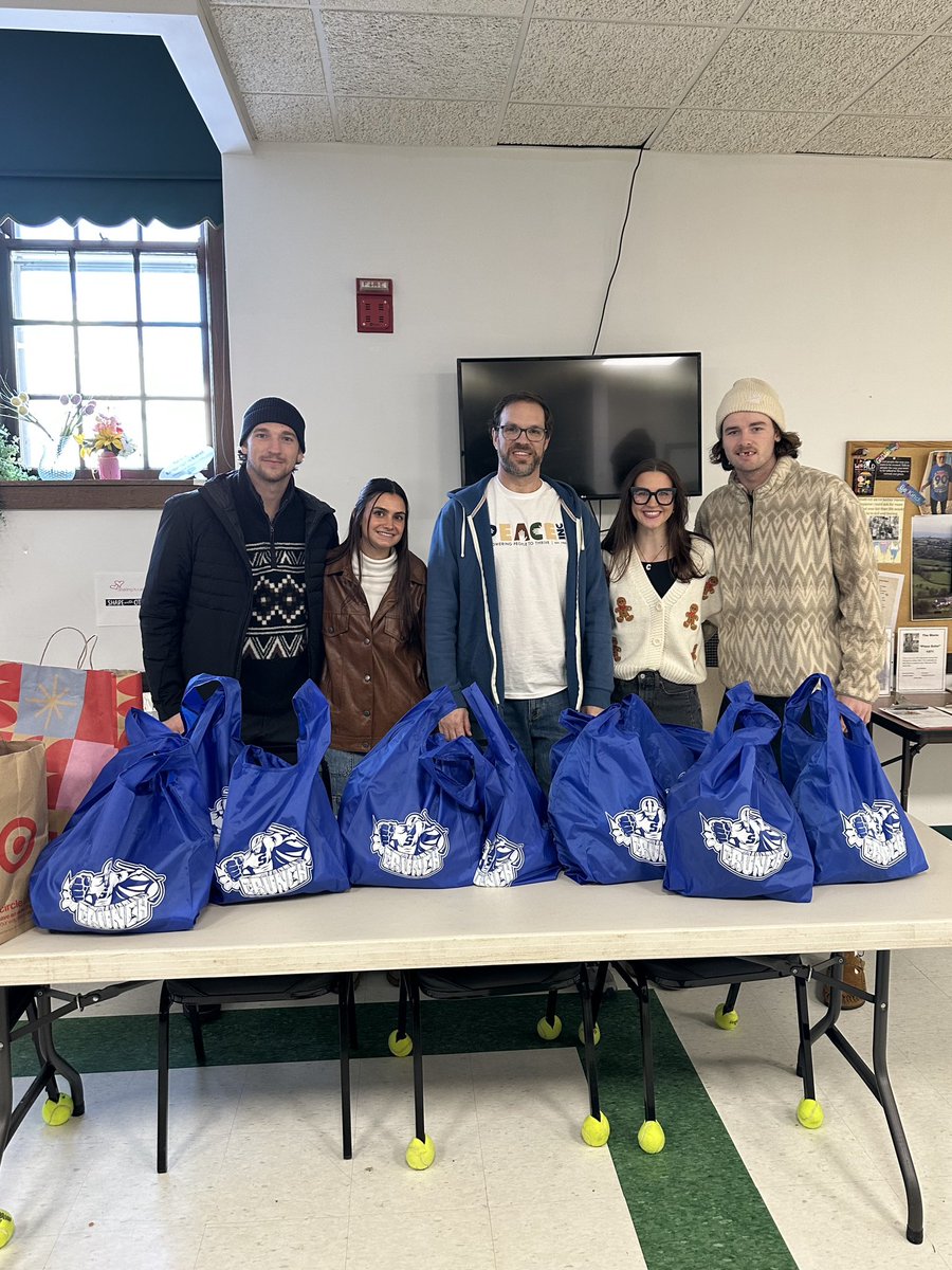 We kicked off our Week of Assists by dropping off supplies for PEACE Inc.’s Give-A-Holiday Program today.