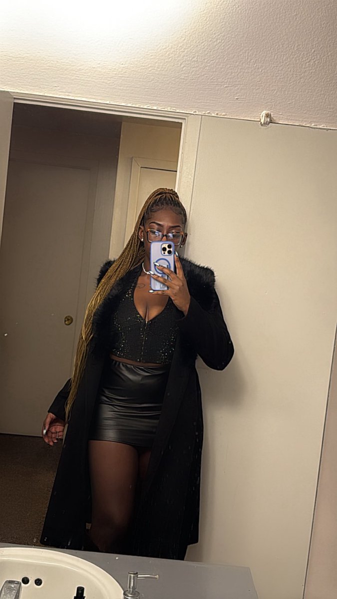 CocoBunniieee's tweet photo. All Black Affair🖤💋 https://t.co/vGisJOoV6b