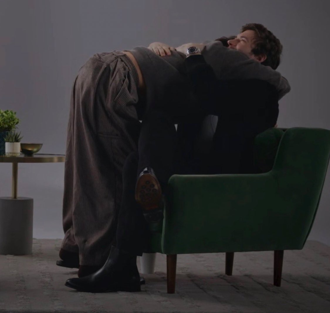 still laughing at the fact that he has his ass in the air and on his tip toes… he’s diabolical