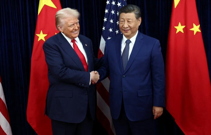 AllDayViral's tweet photo. 🚨 JUST IN: 🇺🇸🇨🇳 Donald J. Trump says he believes China will increase trade with the US following his call with Xi Jinping. Big moment for US-China relations. https://t.co/SXamyrzK9F