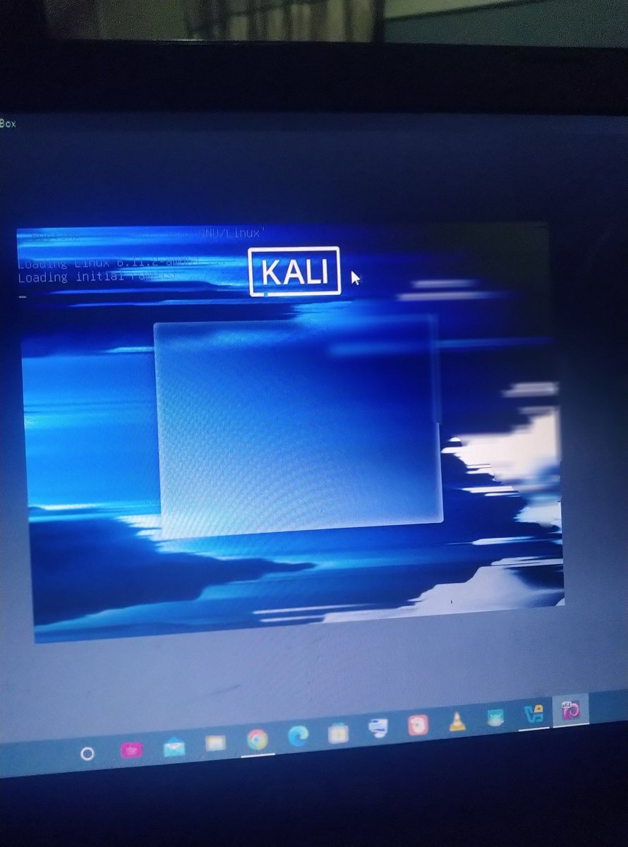 muhd_alameenn's tweet image. &quot;Day 3 of my #cybersecurity journey! 🚀 Just learned how to set up my Kali Linux lab environment and I&apos;m excited to start practicing #ethicalhacking skills! 💻🔒 #infosec #hacking #LearningJourney