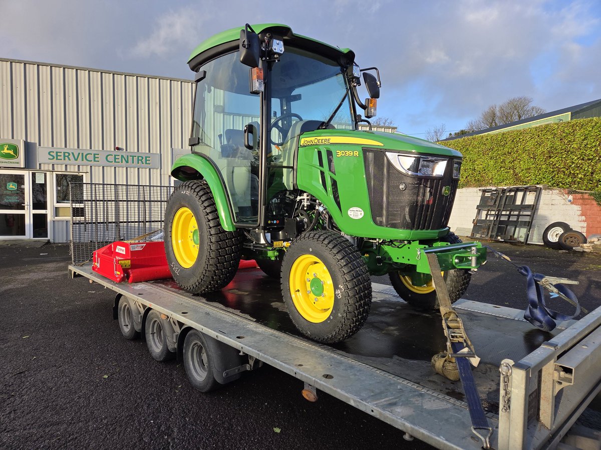 weldonmowers's tweet image. Another quality delivery today  a John Deere 3039R paired with a Trimax 190. A top-tier combination for any sports organisation looking for reliability, performance, and a flawless finish 🚜💪🙏 @JohnDeere @TrimaxMowers @ATPI21

#deeresighting #fearthedeere  #JohnDeere