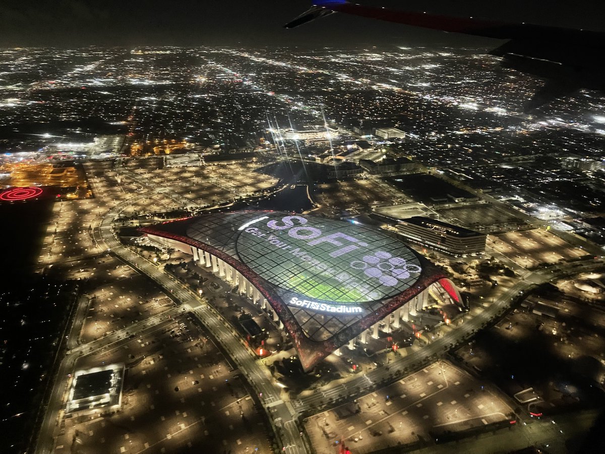 MelissasProduce's tweet image. 🏈 GIVEAWAY TIME! 🏈

We’re kicking off Monday Night Football at @SoFiStadium with a Melissa’s Royal Treatment Wine Gift Basket up for grabs!

It’s @chargers vs. @Eagles, and you could be watching with gourmet game-day goodies. 🔥

To enter:
1️⃣ Follow @MelissasProduce 
2️⃣ Like &amp;amp;…