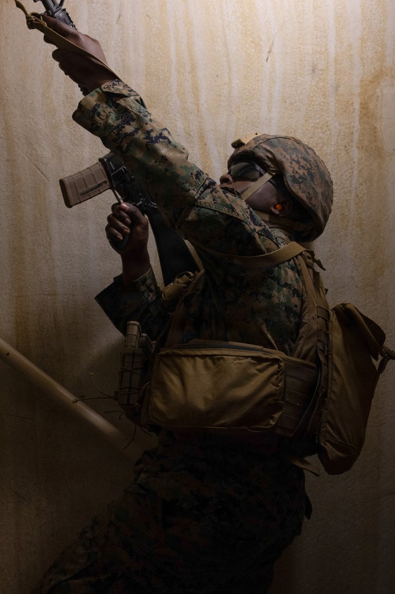 USMC's tweet image. #Marines with @2ndMLG take part in Infantry Immersion Training on @camp_lejeune, North Carolina.

This training provides Marines and @USNavy #Sailors with an urban environment, increasing combat efficiency in realistic conditions.

#USMC #DevilDogs #Training