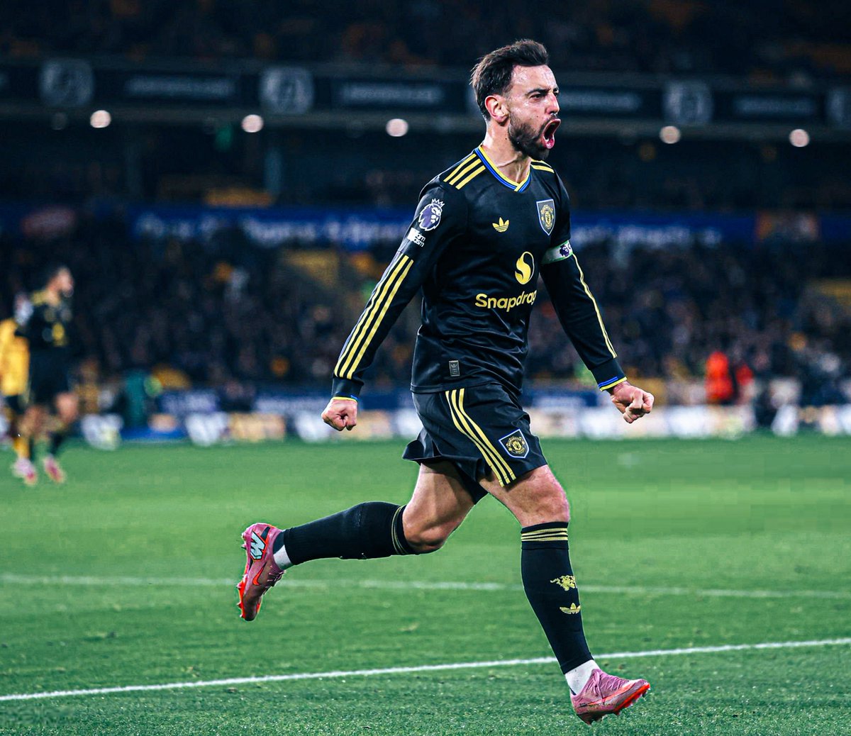 utdsal's tweet image. Bruno Fernandes vs Wolves | 4K