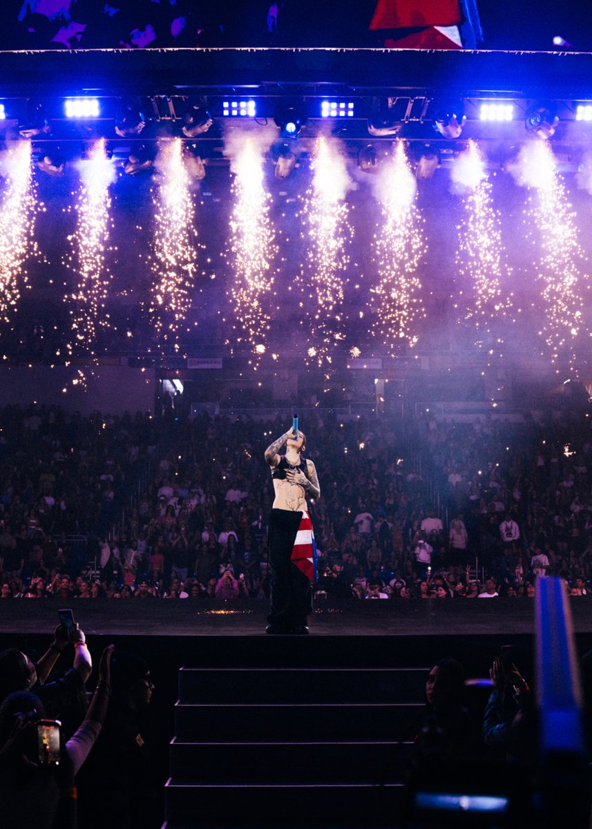 Borinqueña aunque en la luna naciera 🇵🇷🤍