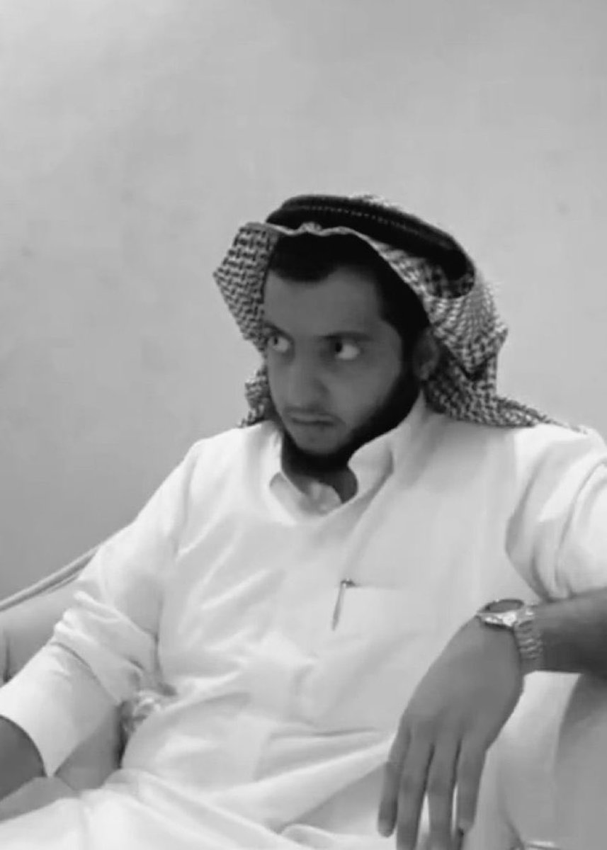9Aziz_r's tweet photo. الناس تتابع كوره عشان تنبسط و تبتعد عن ضغوطات الحياه 

المانشستراويه قدام الشاشه من 2013 https://t.co/2HeMMCuO5T