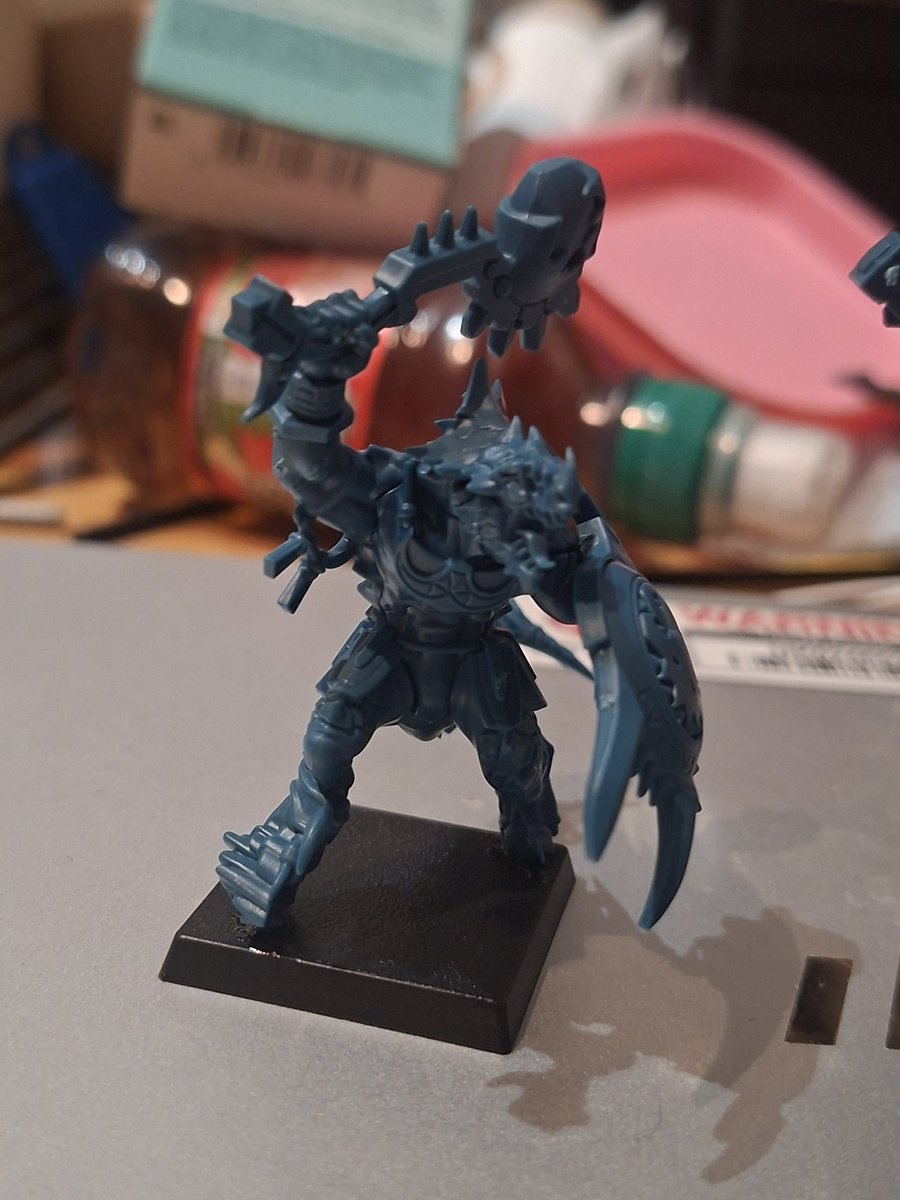 Dennett86's tweet image. The start of the Lizardmen for #TheOldWorld! Will be used as a Scar veteran and then unit champion and basic sarus warrior. 10 Temple Guard, 3 Kroxigors, 10 Saurus Warriors and 5 Cold One Riders left to build!! #Nerdlings #WarhammerCommunity