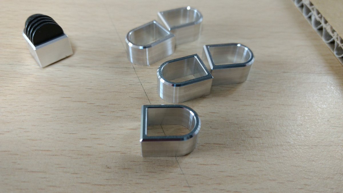 labo_jim's tweet image. 【JimLabo商品紹介】アルミ削り出しエアコンパネルのノブ部分用 リング JA11用！このパーツ 一般的になんという名称で呼べば一番伝わるのか 難しい(笑) ツマミ部分 とかノブ部分 用のアルミ削り出しパーツです。
詳細ページ作成しました→ jimlabo.net/topic-4/5181/
  #JimLabo #ジムニー #jimny #JA11