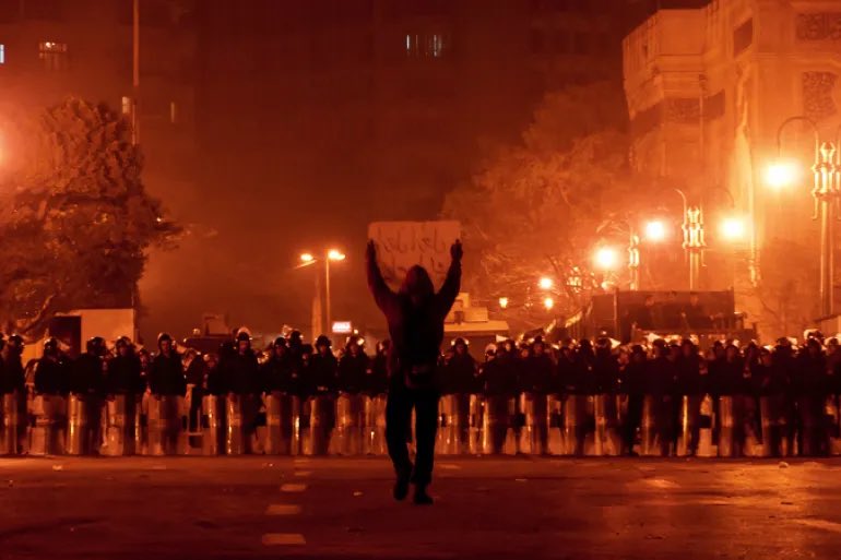 onzemasr's tweet photo. L’Égypte a connu une révolution sanglante et un massacre sans précédent dans un stade de football, tout cela en moins de 2 ans.

La sélection a raté 3 CAN d’affilée à cause de cela. Si elle a ensuite réussi à se relever puis à atteindre 2 finales en 4 éditions, c’est en grande partie grâce à Mohamed Salah.

Parler de ses « échecs » est encore une fois très facile, alors que tout ce qu’il mérite c’est du respect pour ce qu’il a accompli avec l’Égypte. @Carra23