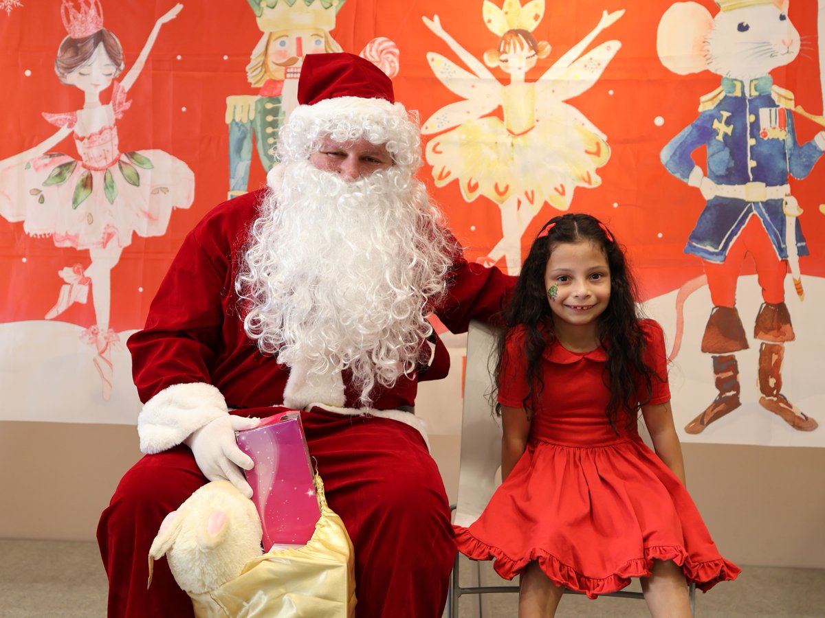 radychildrens's tweet photo. Our Kidney &amp; Liver Care Centers kicked off the holidays with a Nutcracker-themed celebration! ❄️✨ Golden State Ballet wowed patients &amp; families with a surprise performance—&amp; Santa stopped by with gifts &amp; cheer. 💙 https://t.co/sQyJulntMr