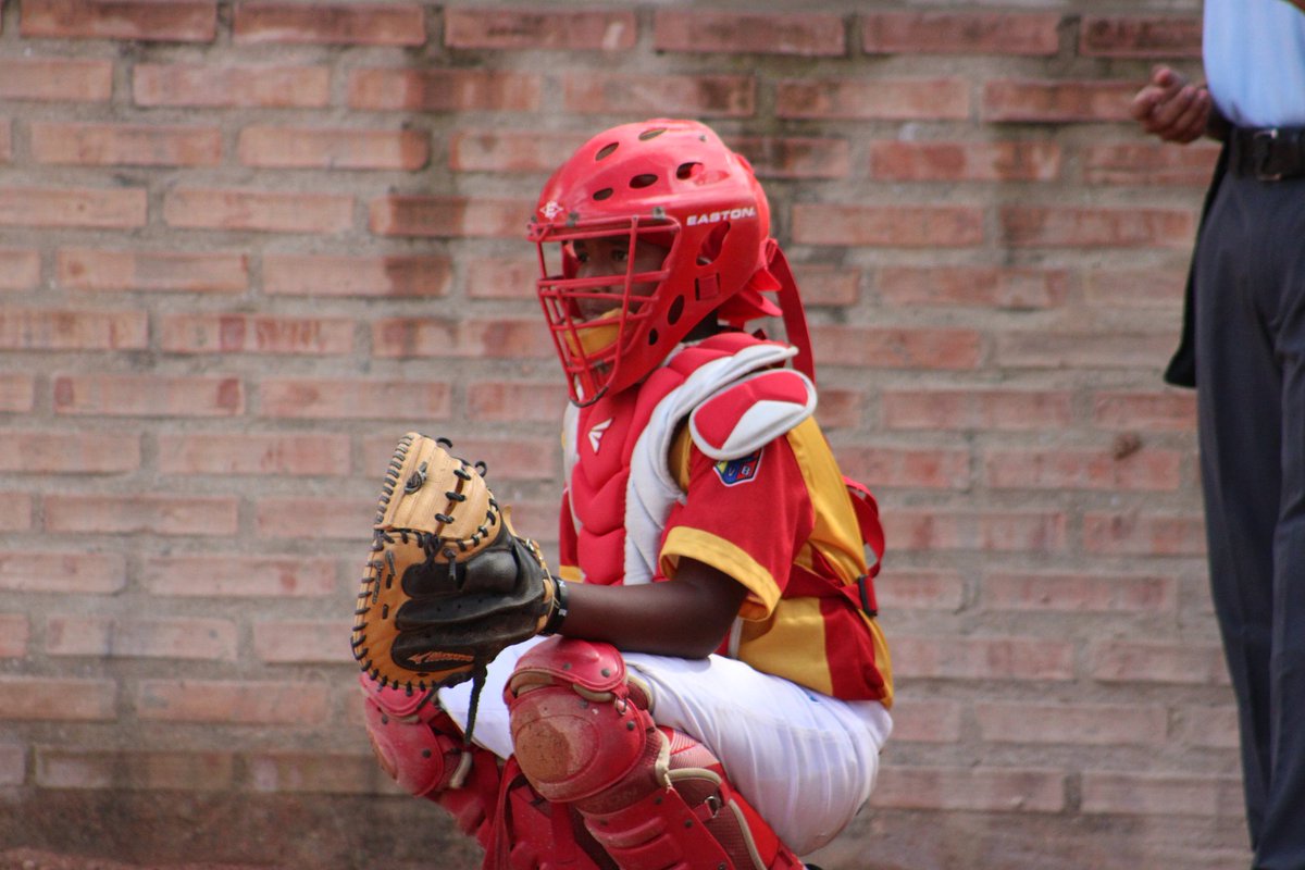 ⚾️🏆#Nacionales2025

📸 Juego entre #Anzoategui 🆚️ #Falcon en la 3era jornada del V Campeonato Nacional U11⚾️

📍Caracas - Distrito Capital
🏟 Parque Itagua 
📸 <a href="/guilloyaber/">Guillermo Yaber Ll.</a>

💻 fevebeisbol.org

#NacionalesFEVEBEISBOL 
#Sub11 #SembrandoBeisbol #CampeonatosNacionales2025