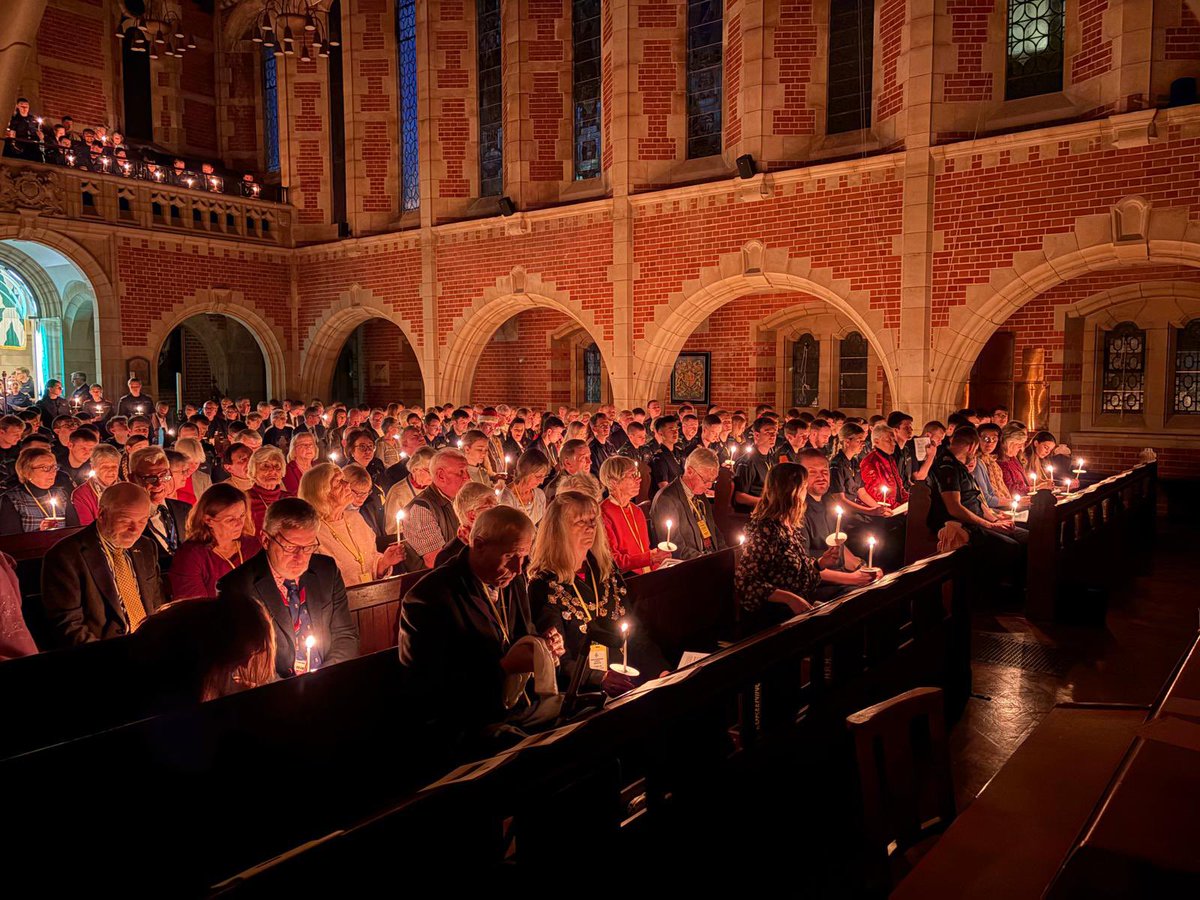 Britannia Royal Naval College tweet media