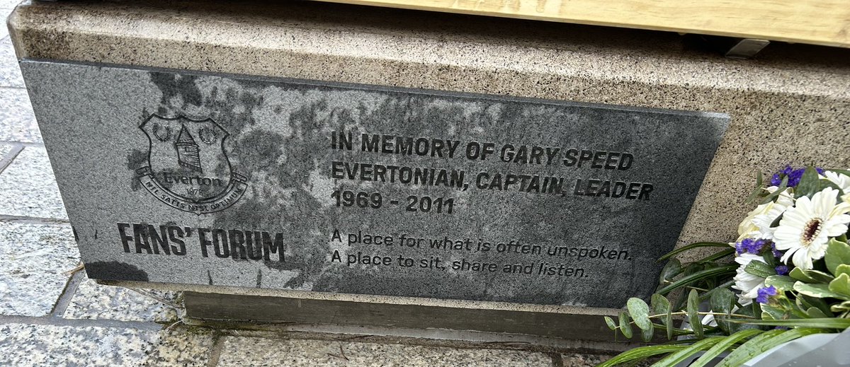 J Hostettler-Davies tweet media