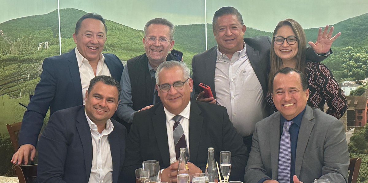 En la #Anuvac celebramos la Asamblea de fin de año, en la que ratificamos al nuevo Consejo Directivo 2026-2027, aprobamos los informes de presidencia y tesorería 2024-2025; además de una sesión de análisis y revisión de Reglas de Autorización y Metodologías de Valuación vigentes.