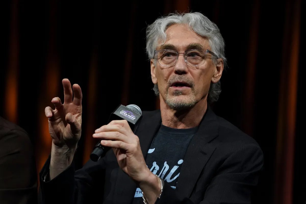 Tony Gilroy says the prospect of working in London again could tempt him to return to STAR WARS 

“I would say the biggest temptation [to return to Star Wars] would be to go back and work in London, if you want to know the truth. I really miss London tremendously. All the people