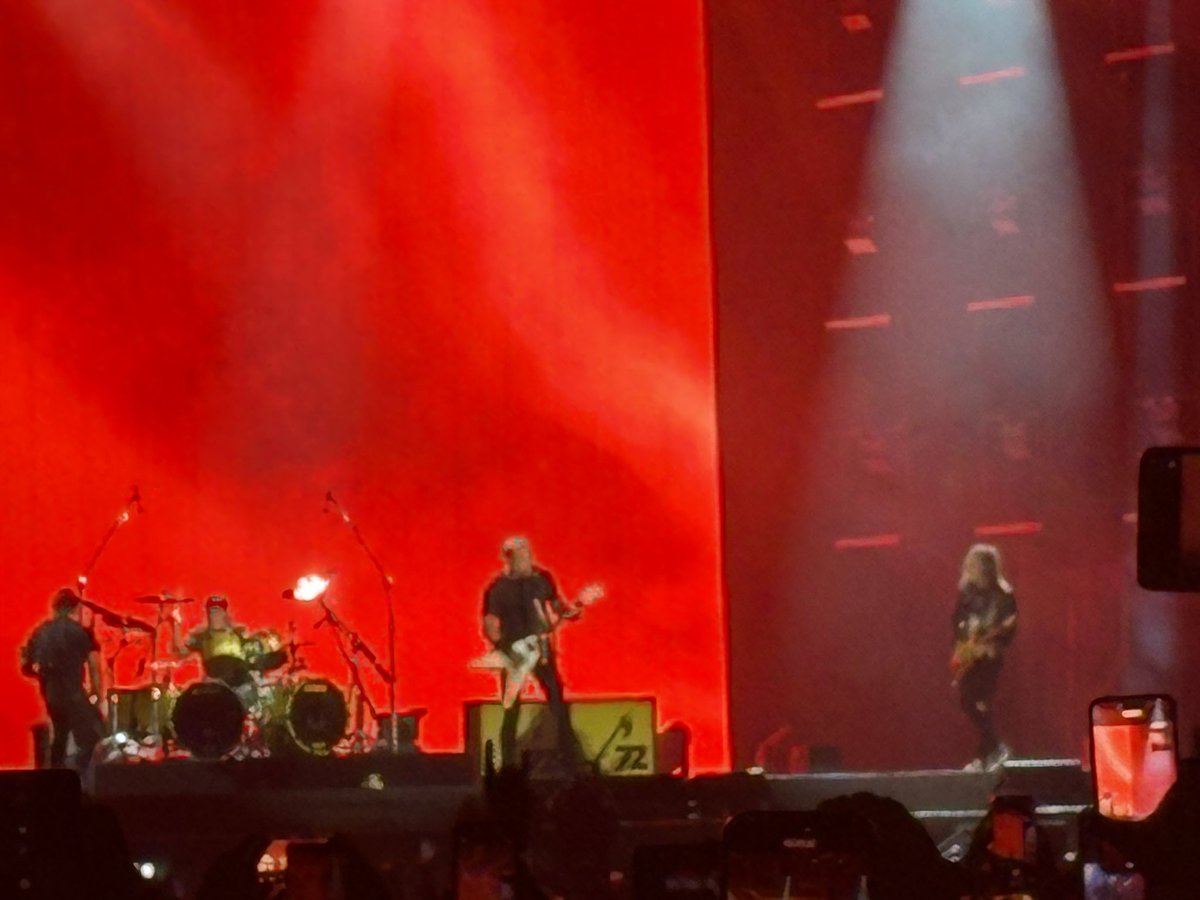 اقام جیمز مارو رسما متالیکا فمیلی خوند.