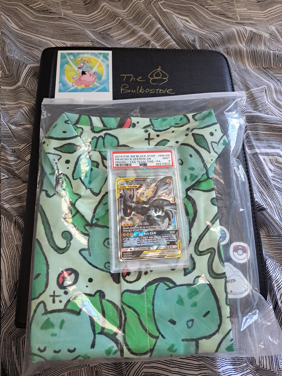 ShinyTP's tweet image. Collect-a-Con San Antonio was a blast! I got to do a deal with one of my favorite vendors (TheBulbaStore), pulled a nice hit out of Mega Dream, and even traded for one of my favorite cards in a 10! Really hoping this happens again next year, I'd love to go again.