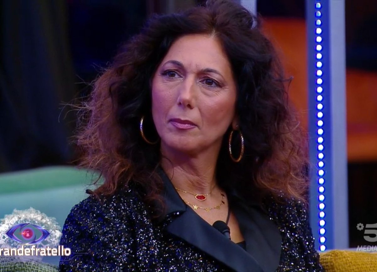 IlMondodellaTV's tweet image. Tutta la vita #Donatella! 
#grandefratello