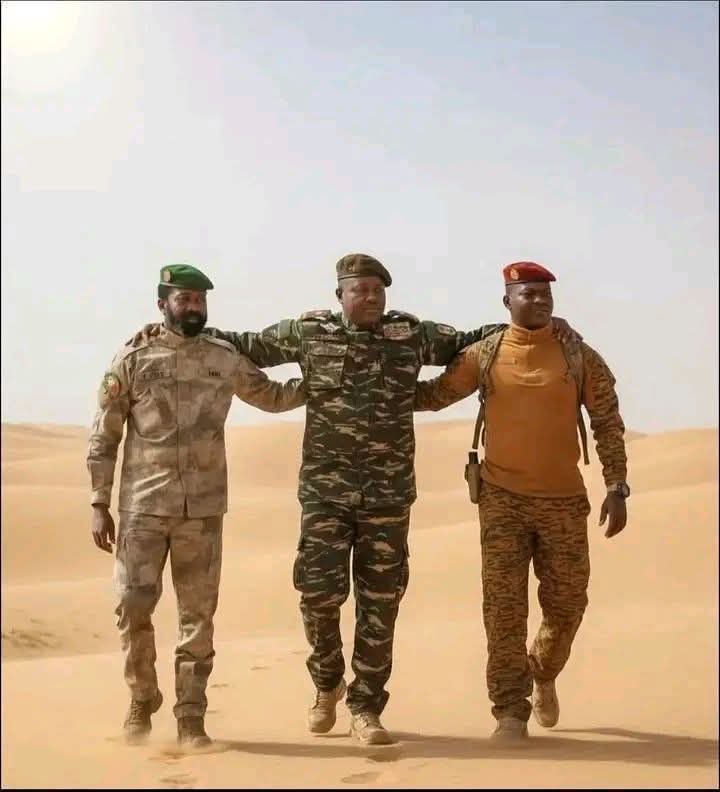 AfricanObserva's tweet image. AES is more powerful than the entire ecowas countries.

what do you want to do, coup?  you foiled the coup in Benin it's fine. but don't try to toescalates tensions in AES countries they have legitimate and certified governments you don't have mouth to talk there, they are…