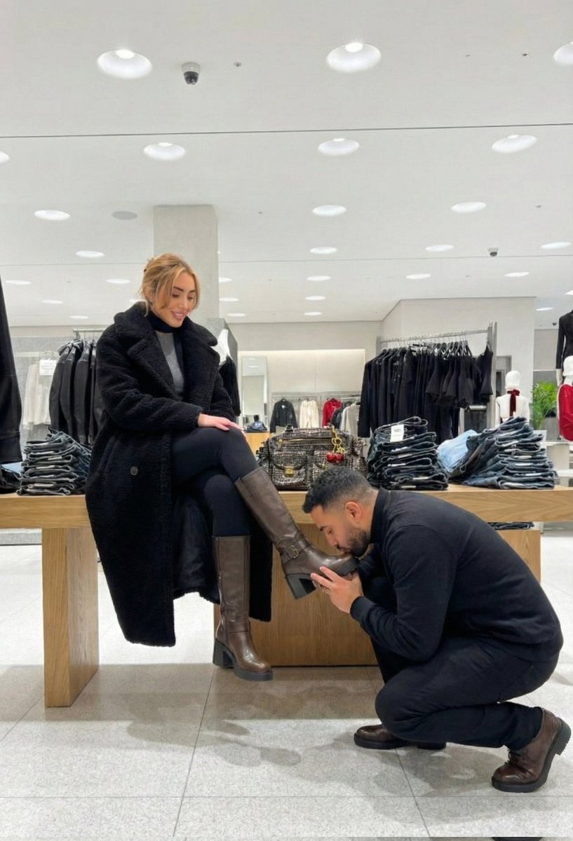 GreekGoddess tweet media