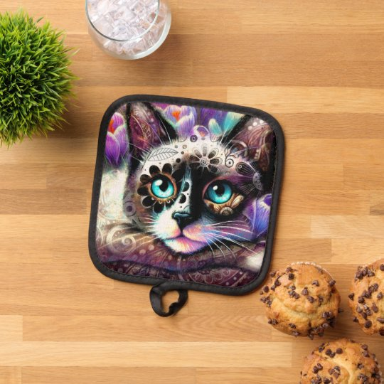 oceanlady65's tweet image. Utility meets art. Protect your hands while showing off bold feline flair. 🎨🐱 #FunctionalFashion
#homeDecor #kitchenstyle #catart #maximalist #boldprints #functional #statementpiece #cookware #artinspired #trendykitchen
zazzle.com/siamese_kitty_… via @zazzle