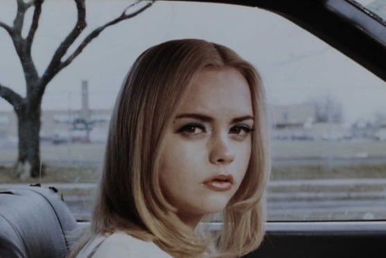 TheCinesthetic's tweet photo. christina ricci in buffalo'66 (1998) https://t.co/kO4XiVs64d