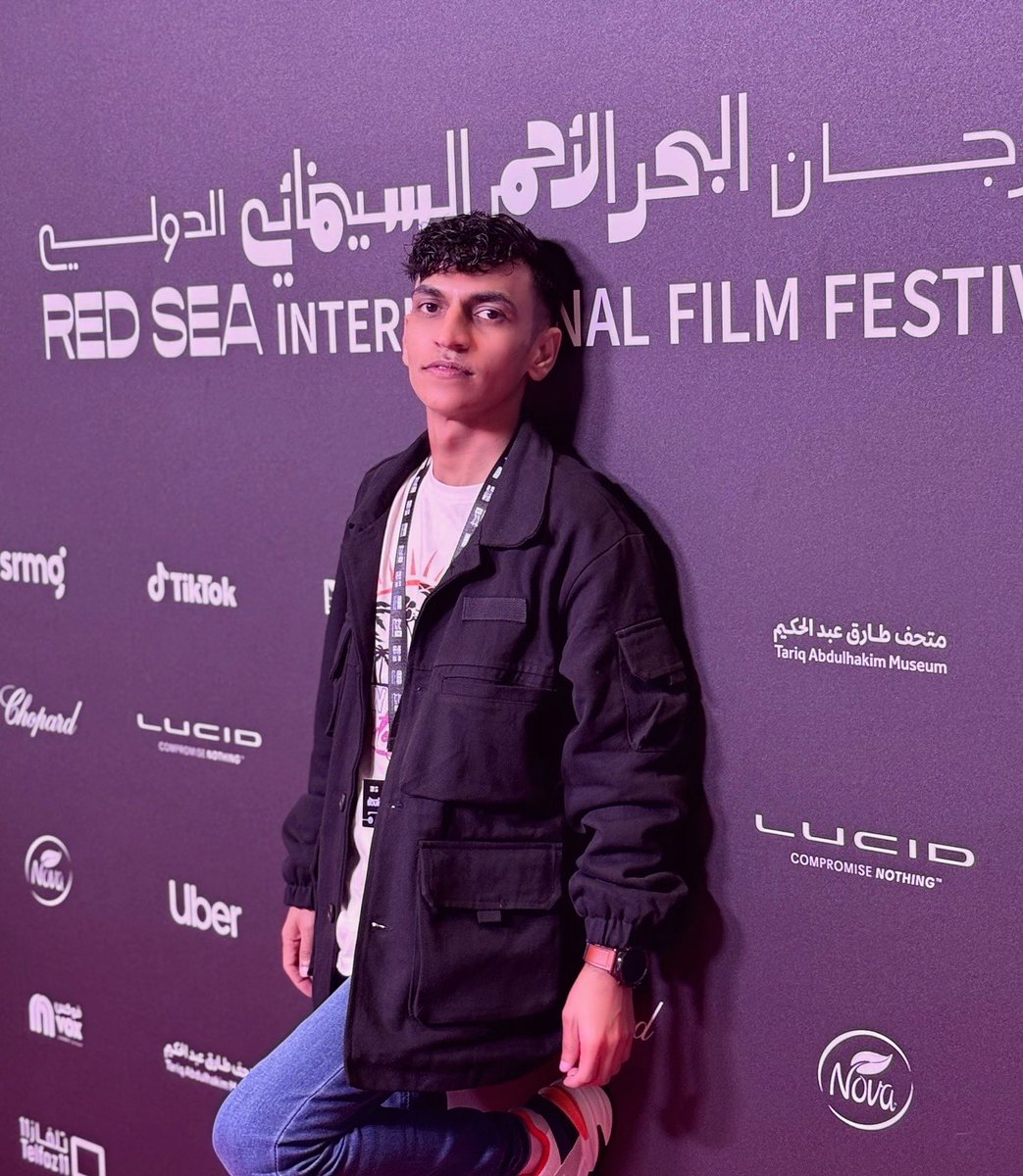 mal_hasaan's tweet photo. اليوم الخامس🔥 من #مهرجان_البحر_الأحمر_السينمائي_الدولي يوم خفيف عالقلب وكله حماس و vibes حلوة🫰🏼🎬 #RedSeaIFF25 #في_حب_السينما #Jeddah #سينما #FilmFestival #سينما_السعودية #cinemalovers #المملكة_العربية_السعودية #جدة #جدة_التاريخية https://t.co/HmgDUhCzT3