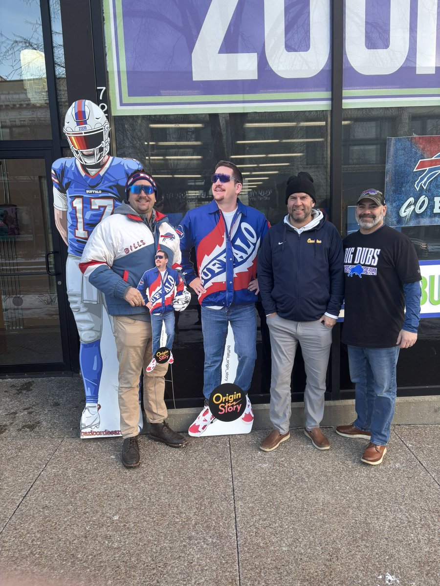 Big thanks to ZoomBuffalo for making a life-size cutout of me! 😂 <a href="/roryallen/">Rory Allen / ZoomBuffalo</a>