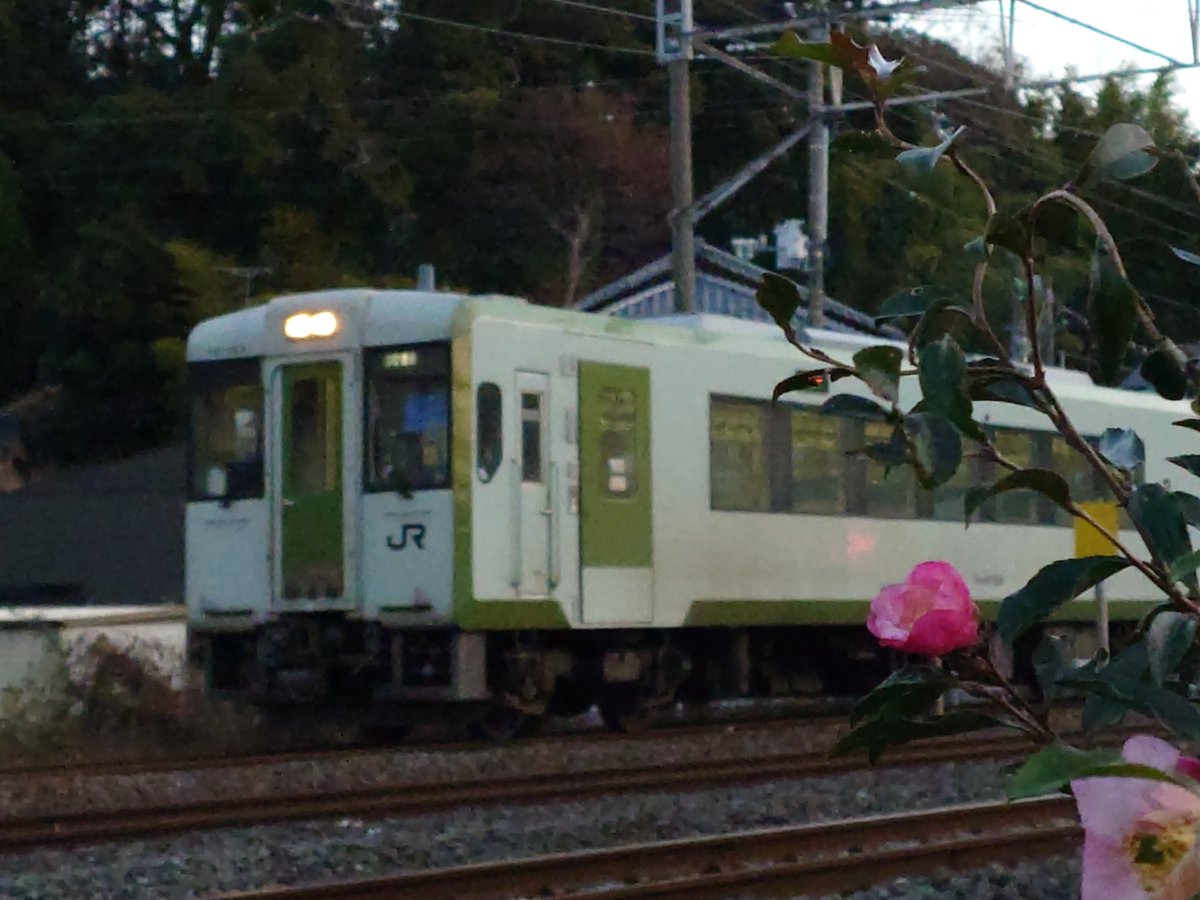 鉄道のある風景 (@tetsuarufuu) / Posts / X