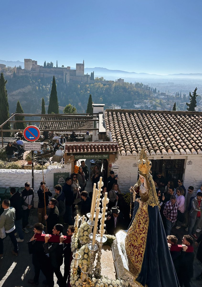 Granada un 8 de diciembre. 

<a href="/Pasionyestrella/">Cofradía de La Estrella</a>