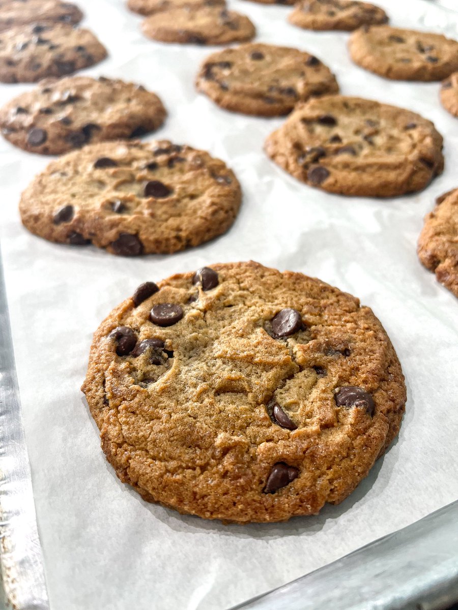 jessica58341184's tweet image. Nothing fancy, just cookies.

#FreshCookies #CookieMood #SweetEscape #SnackTime
#ChillBites #OvenFresh #CozyEats
#TreatYourself #chocolatechip