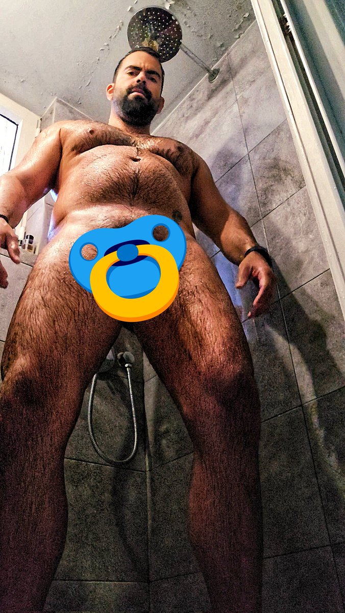 frikarismenos tweet media