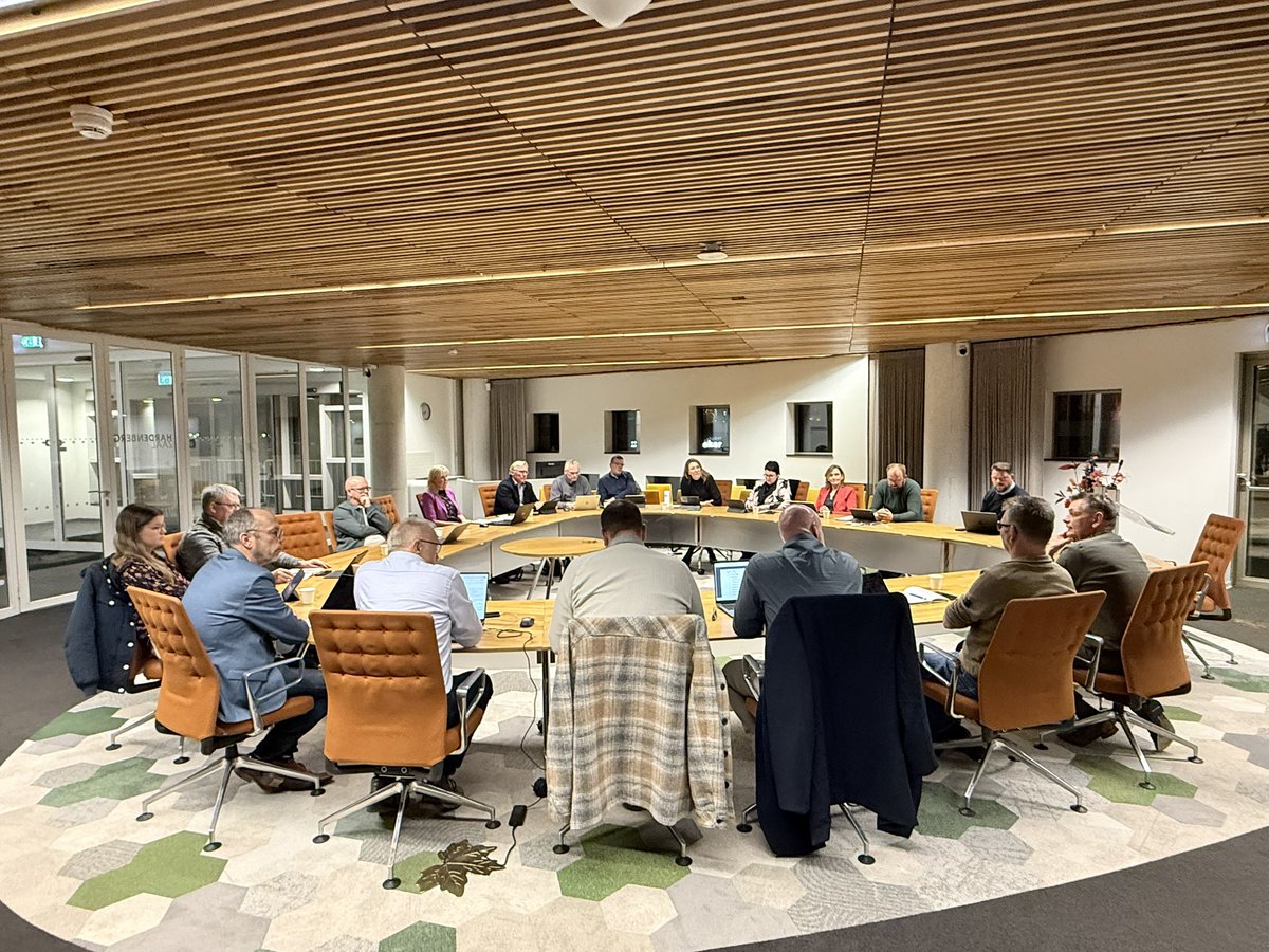 cdahardenberg's tweet photo. Sterke avond met onze fractie én de nieuwe kandidaten. Een team met kennis, korte lijnen en frisse energie.

Met een super programma en mooie club mensen op naar een stevige campagne richting 2026 💪💚

#CDAHardenberg #Trots #Campagne2026 #Hardenberg https://t.co/fuqooejJ7u