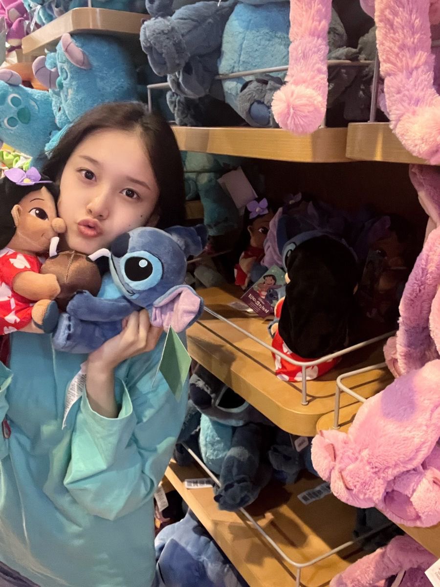 ilyssenii's tweet photo. dia da princesa mais linda desse mundo Jang Yeeun!💕💕🐶🐾
#첫눈처럼_내려온_재이
#winter_puppy_J_day
#HappyJDay https://t.co/kbl67VHbDV