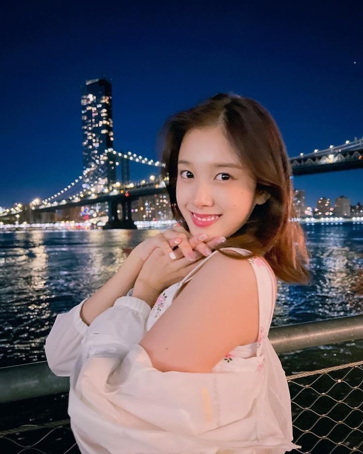 ilyssenii's tweet photo. dia da princesa mais linda desse mundo Jang Yeeun!💕💕🐶🐾
#첫눈처럼_내려온_재이
#winter_puppy_J_day
#HappyJDay https://t.co/kbl67VHbDV