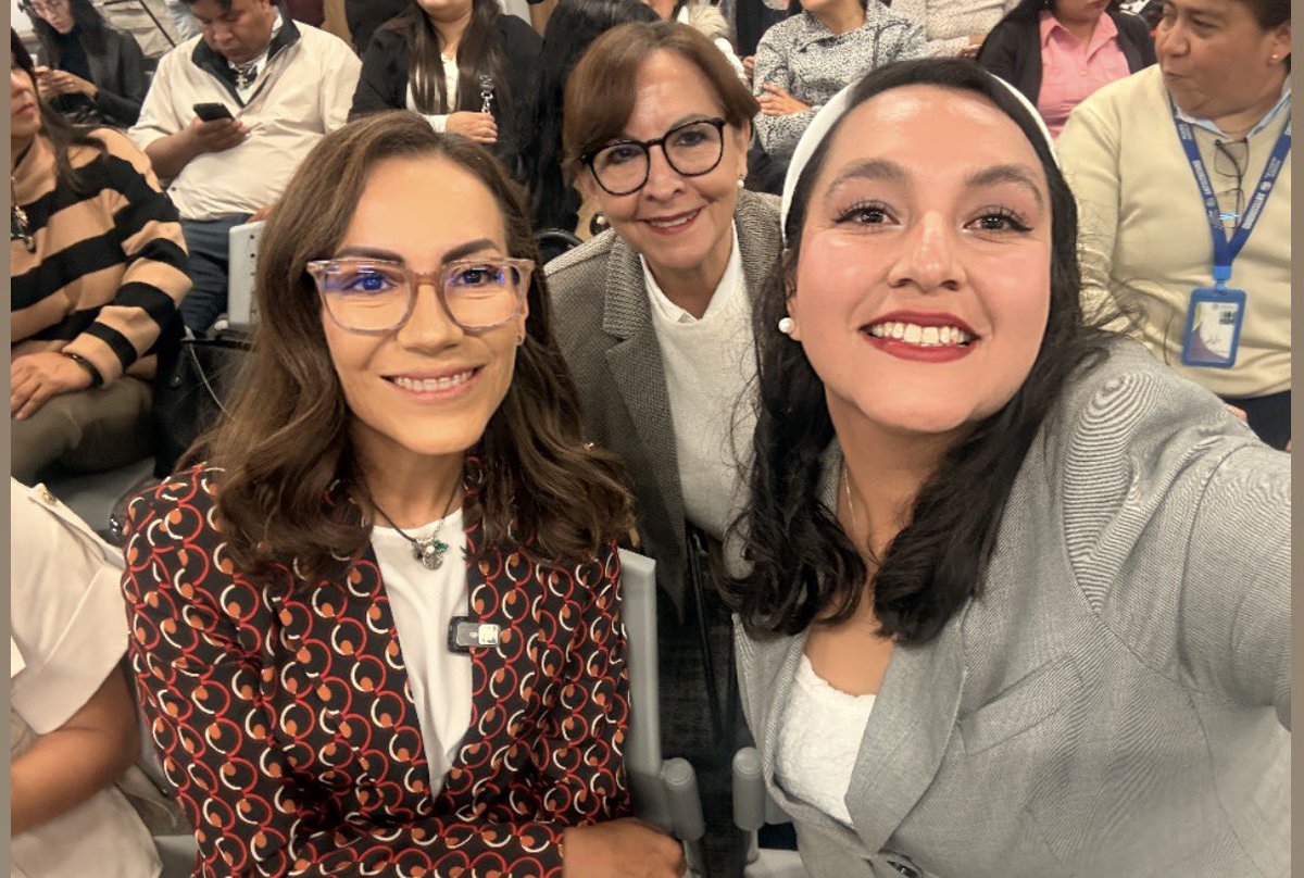 ❤️Siempre es precioso verlas💜

Las quiero mucho amigas 💜

<a href="/msilvaruiz/">Mónica Silva</a>
<a href="/rgolmedo/">Rocío García Olmedo</a>