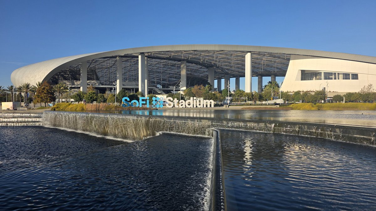 Mike Nik tweet media