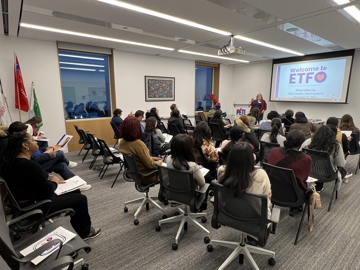 Pleased to welcome #ETFO Vice-President <a href="/MFowlerOshawa/">Mary Fowler</a> to our Stewards &amp; New Members Mtg &amp; Dinner. Mary’s presenting to a room full of New Members (in their first 5 yrs) about their union, ETFO…what it has to offer &amp; why it’s powerful only with their participation. #OntEd #OnLab