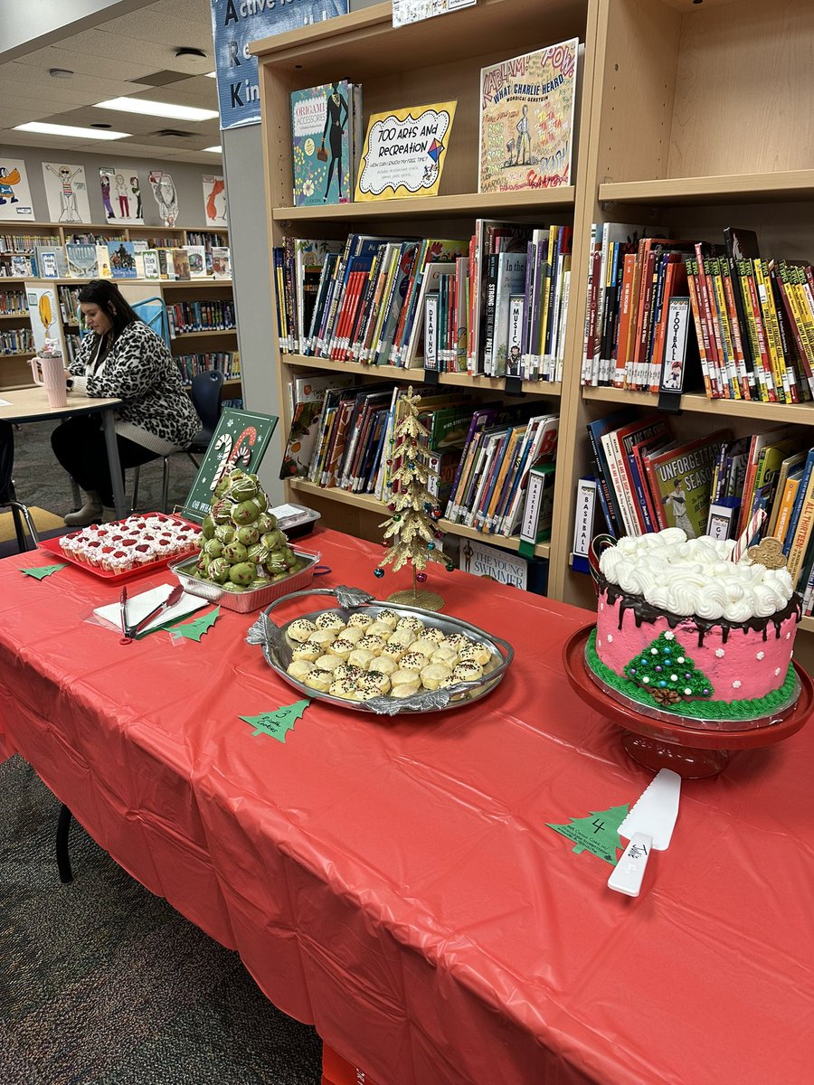 The 6th Annual Worthington Park Bake Off was fin-tastic! Great job to all our bakers, and a huge thank-you to our judges! 🦈 🍰 
<a href="/WoParkSharks/">Worthington Park Elementary School</a> #itsworthit