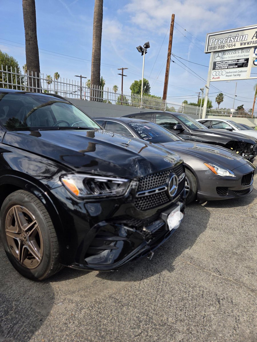 PrecisionAutoBo's tweet image. Oh no! #mercedesbenz #GLE450 #autobody #since1960 #autobodyrepair #collision #collisionrepair #precisionautobody #mercedesbenzelitecertifiedrepairshop #carrepair #cars #carsofinstagram #automotive #photooftheday #happycustomer