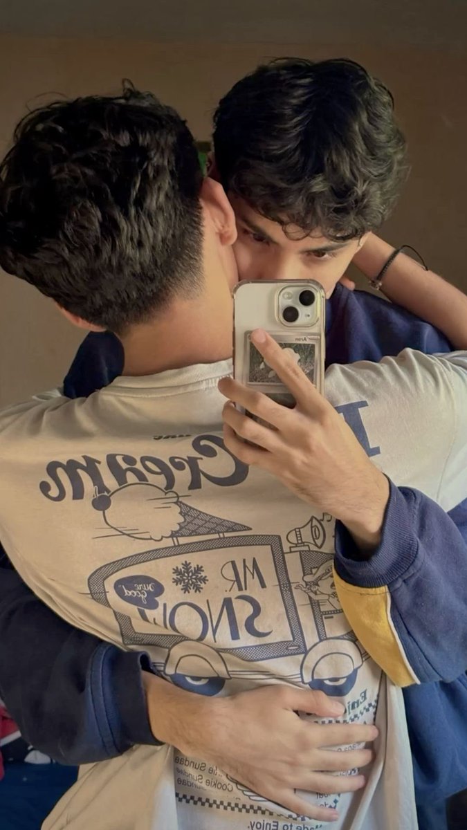 me and who (@coupleofdudess) on Twitter photo 