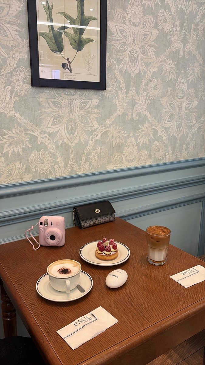 شَمس tweet media