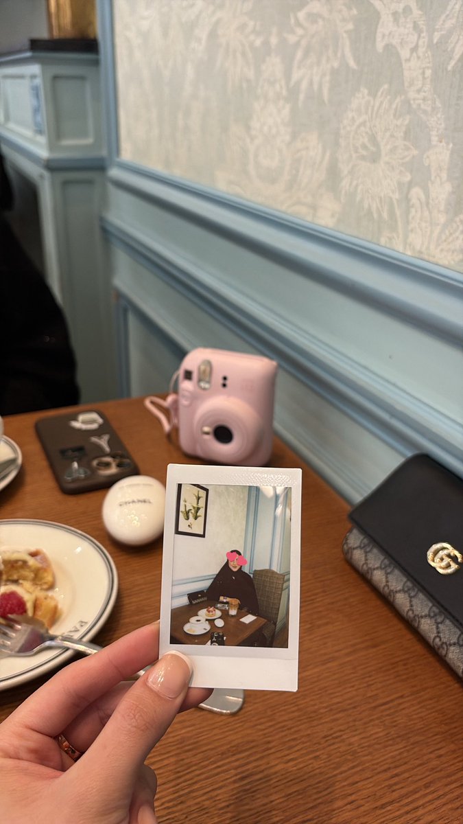 شَمس tweet media