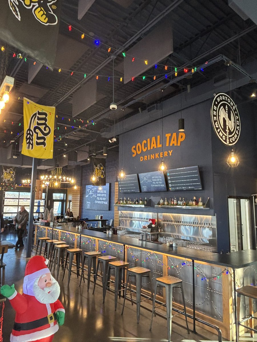 Week Forty-Five of my weekly salute to <a href="/CityofWichita/">City of Wichita</a> TREASURES 🌾🌾🌾

Salute to SOCIAL TAP DRINKERY located on the <a href="/WichitaState/">Wichita State</a> campus. A contemporary sports bar with a friendly atmosphere serving delicious burgers and pizza as well as 52 beer taps and other cocktails 🍔 🍕 🍺