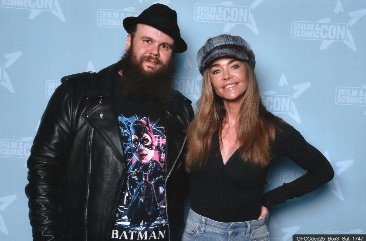 StarfleetJ's tweet image. Last weekend at German Film Comic Con 2025 with the wonderful Denise Richards

#DeniseRichards #StarshipTroopers #JamesBond #TheWorldIsNotEnough #WildThings #ComicCon #GermanFilmComicCon2025 #GermanFilmComicCon